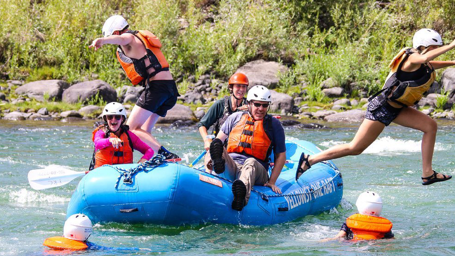 image of whitewater rafting in montana